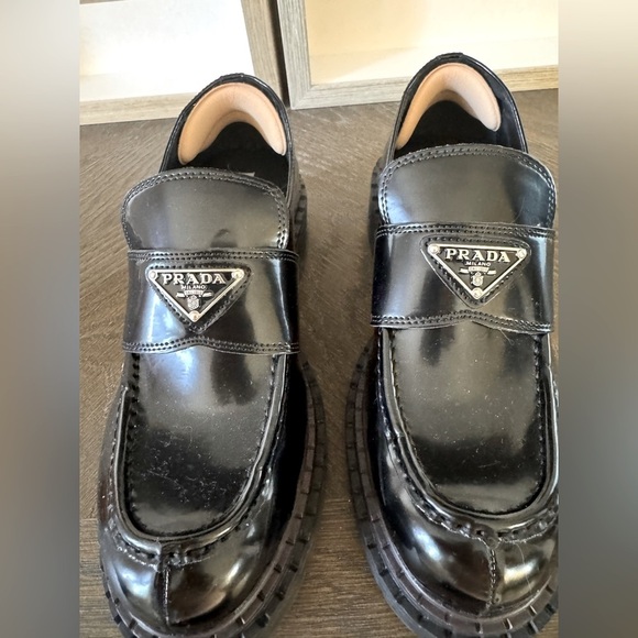 Shiny P Loafers. Black. Size 38. Excellent Condition. Work once. - Picture 1 of 8